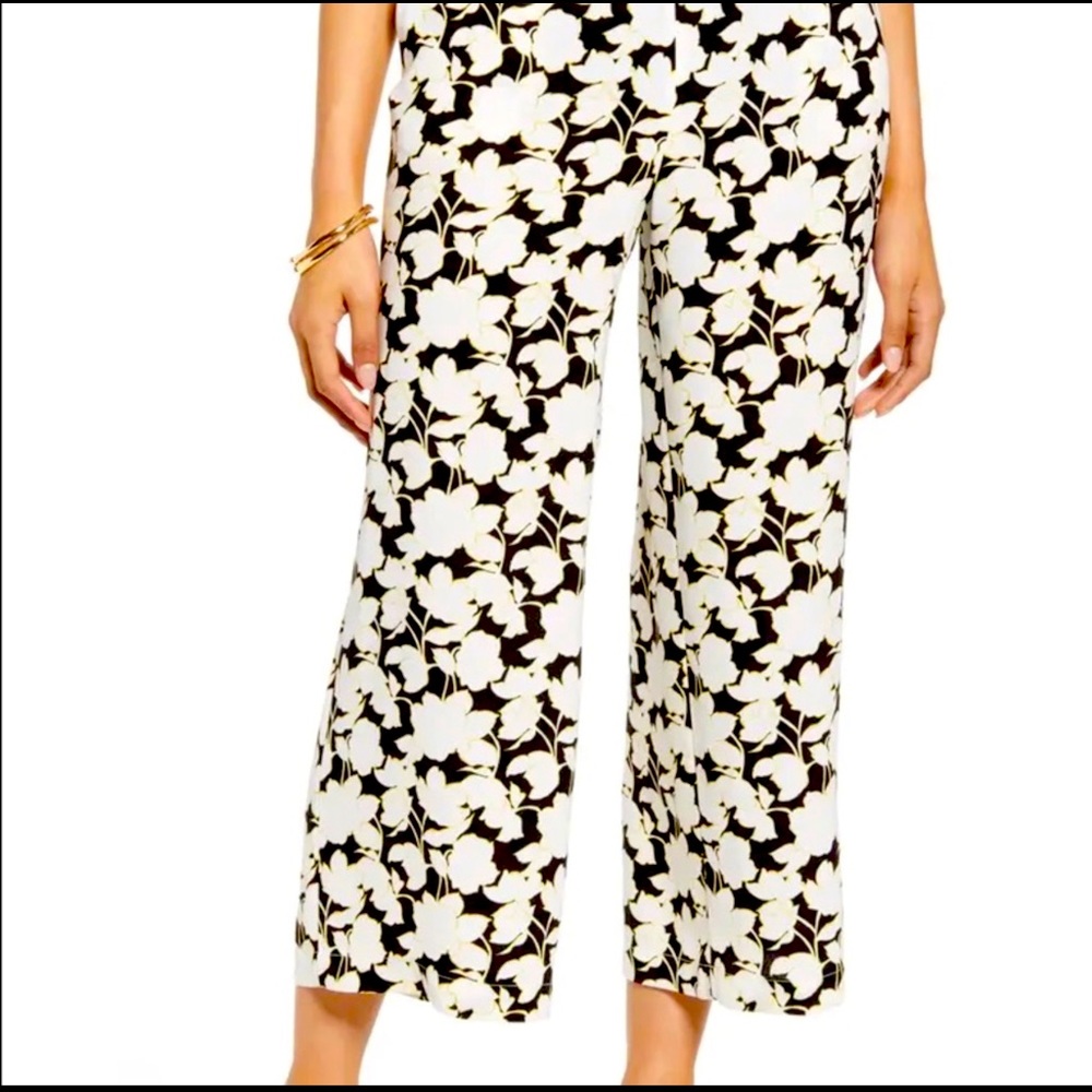Halogen Plus Size Wide Leg Crop Wild Floral Pants - Picture 2 of 7